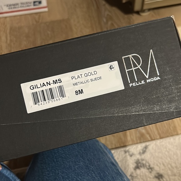 Champagne gold Pelle Moda Heels - Picture 4 of 4